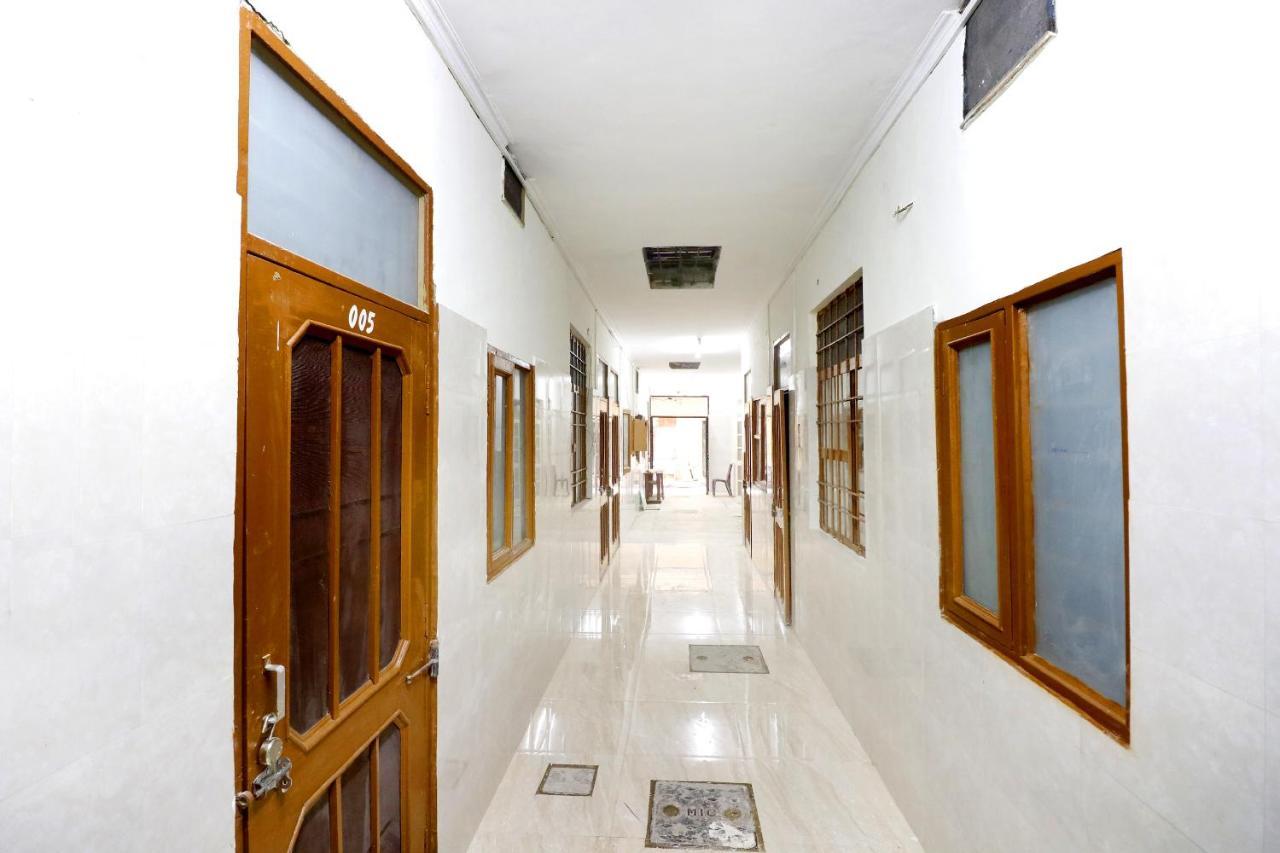 Spot On 44679 Hotel Samrat Sohana Exterior foto