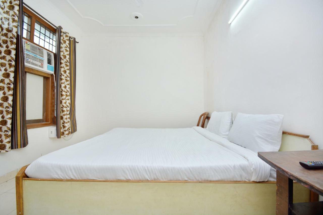 Spot On 44679 Hotel Samrat Sohana Exterior foto